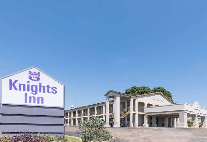 Knights inn belton