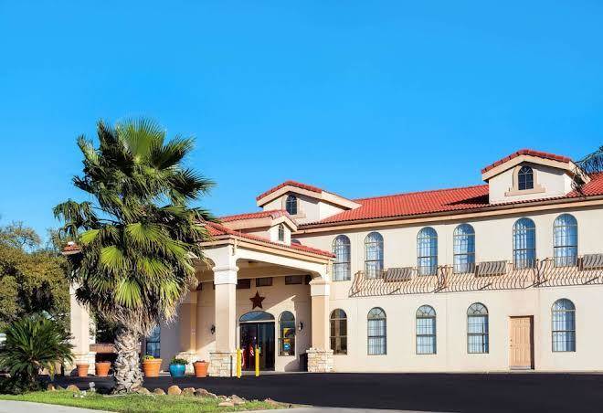 Days inn by wyndham san antonio northwest seaworld