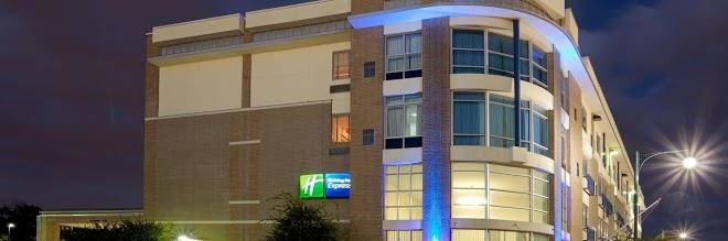 Holiday Inn Express & Suites San Antonio Rivercenter Area Image