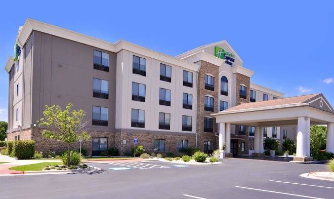 Holiday inn express & suites selma
