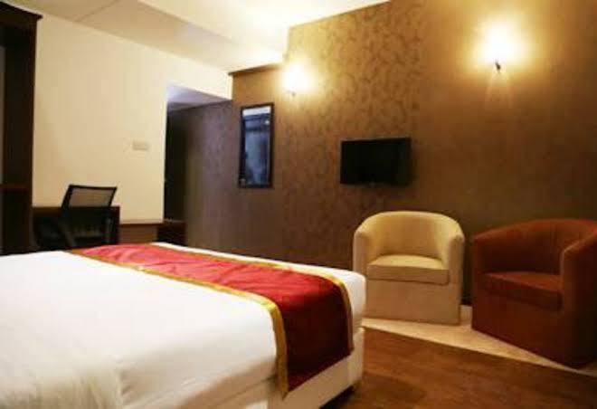 Monal Boutique Hotel Image