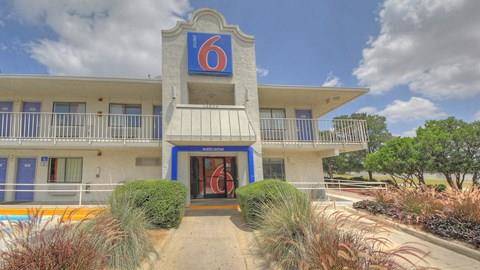 Motel 6 san antonio tx fiesta