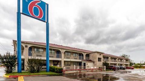 Motel 6 san antonio tx splashtown
