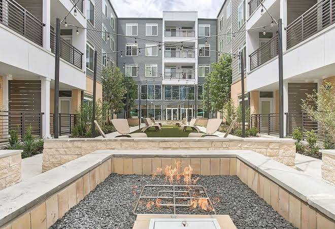 Stay Alfred On 9th Street Image