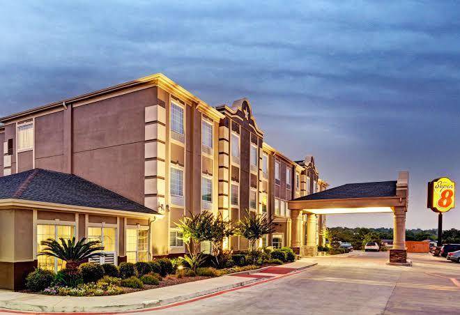 Super 8 by wyndham san antonio alamodome area
