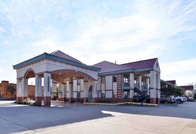 Americas best value inn new boston