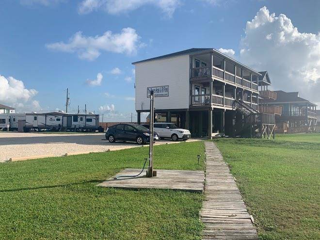The breeze hotel & rv park