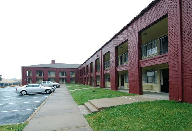 Days inn by wyndham college station university drive