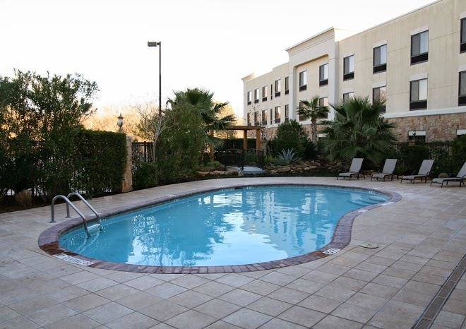 Hampton inn & suites college station us 6 east bypass