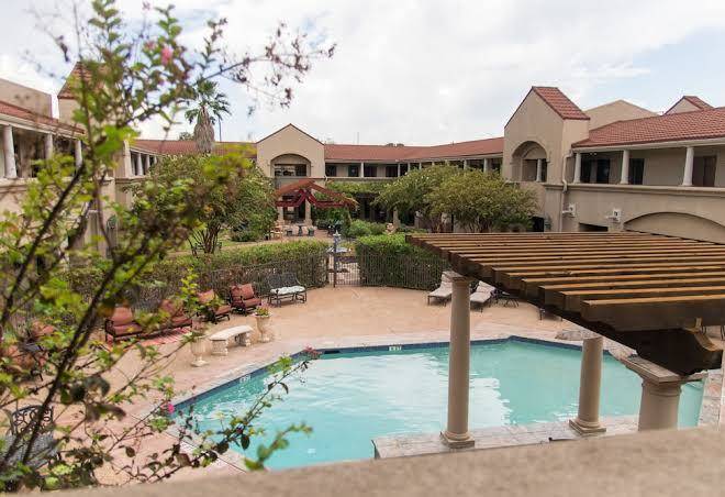 Vineyard court designer suites hotel