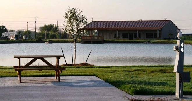 Texas lakeside rv resort
