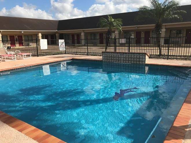 Los fresnos inn