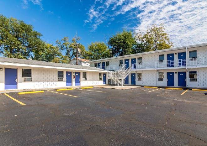 Trade wind motel