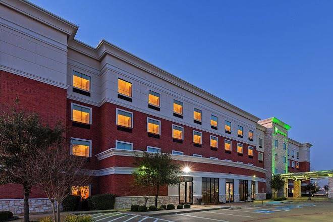 Holiday inn & suites mckinney n allen