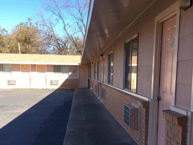 Regency inn comanche