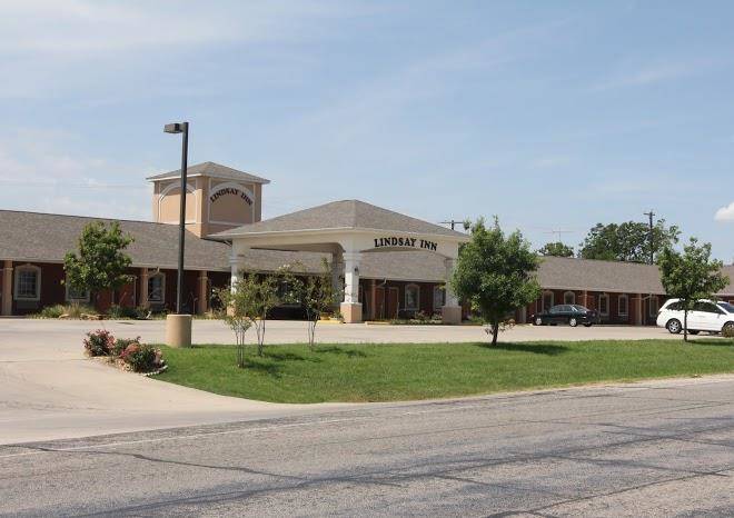 Lindsay Inn Image