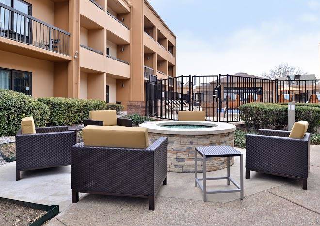 Courtyard By Marriott Dallas Northwest Image