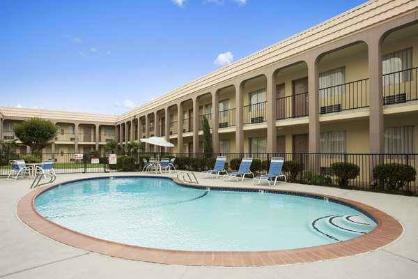 Days inn by wyndham dallas irving