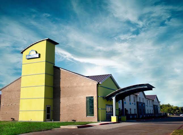 Days inn by wyndham north dallas farmers branch