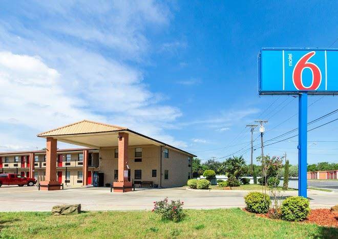 Motel 6 dallas tx