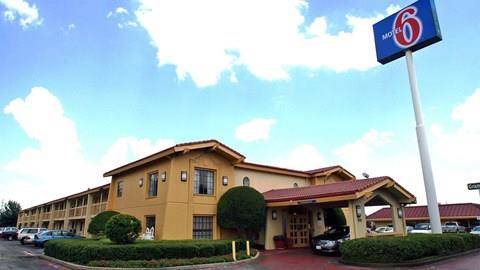 Motel 6 Garland Tx Garland Northwest Hwy Image