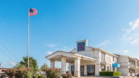 Motel 6 Lancaster Tx Desoto Lancaster Image