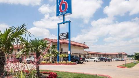 Motel 6 mesquite tx rodeo convention ctr