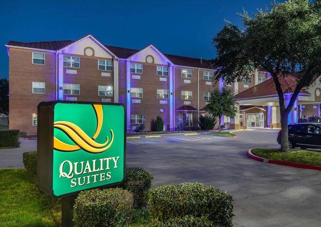 Quality Suites Addison Dallas Image