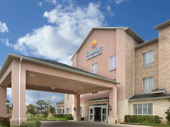 Comfort inn & suites near lake lewisville