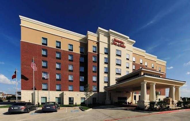 Hampton inn & suites dallas lewisville vista ridge mall tx