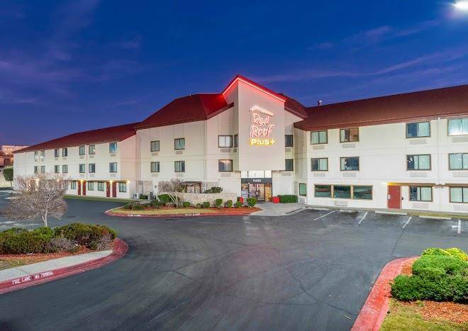 Red roof plus+ el paso east