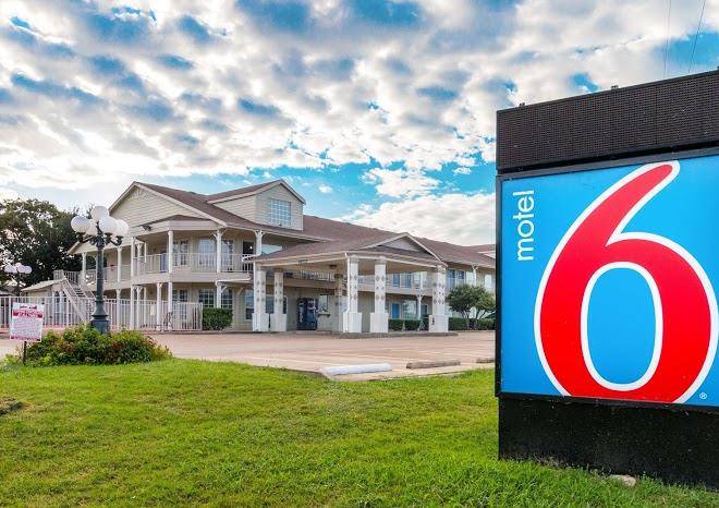 Motel 6 waxahachie tx