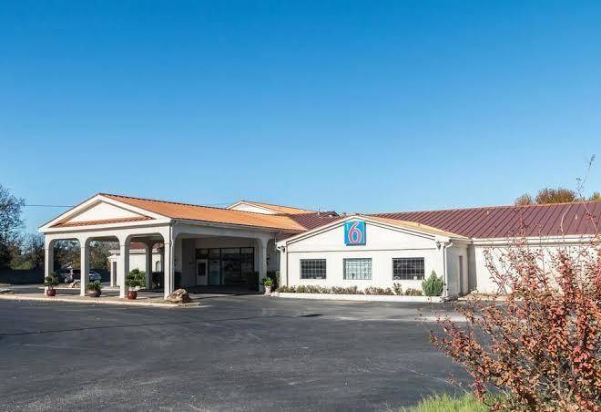 Motel 6 stephenville tx