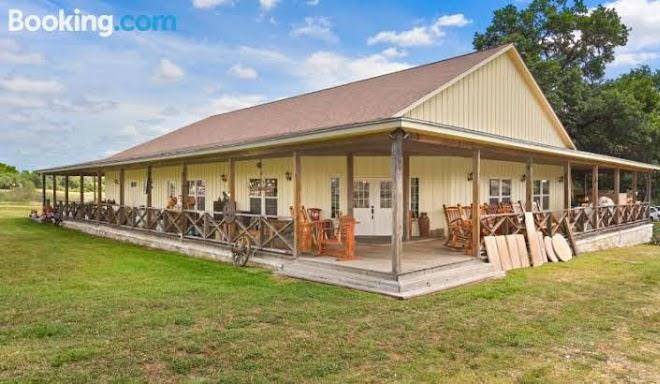 Coyote station lodging