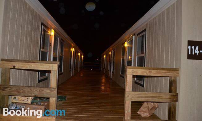 Dilley lodge