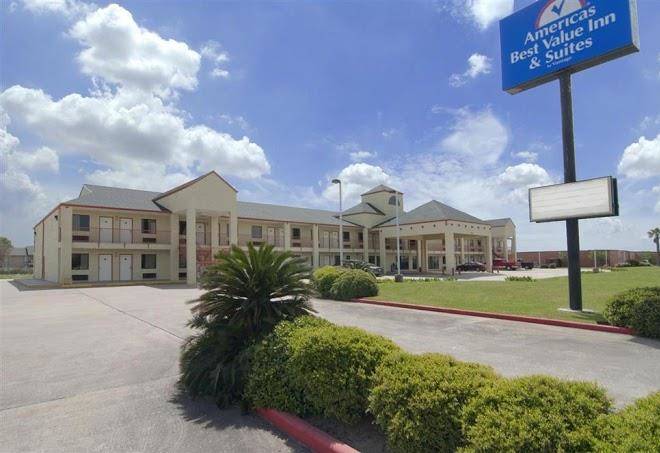 Americas Best Value Inn & Suites Texas City Image