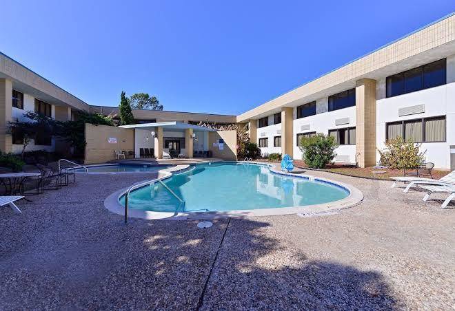 Americas best value inn & suites texas city la marque