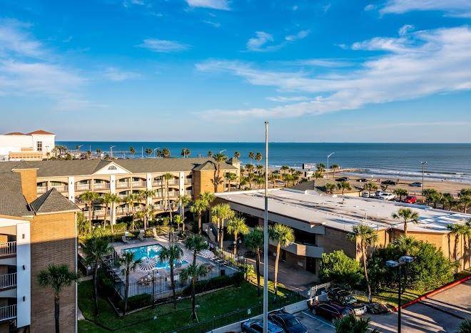 Beachfront palms hotel