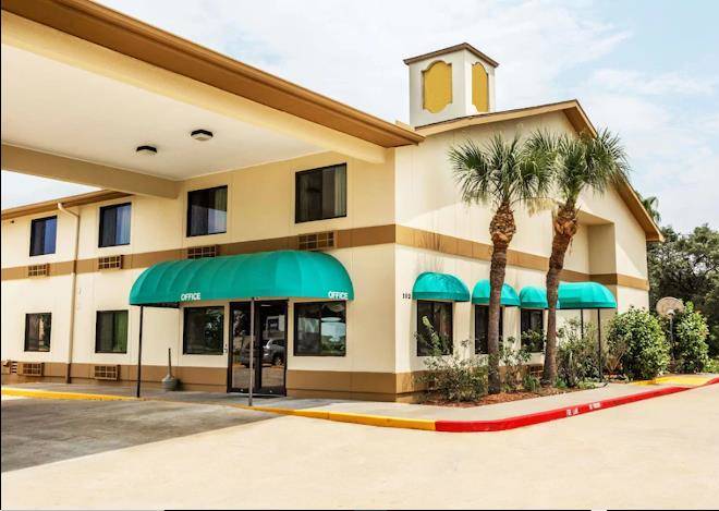 Scottish inns & suites league city tx