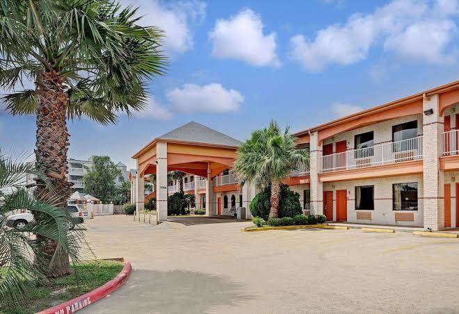 Super 8 by wyndham galveston