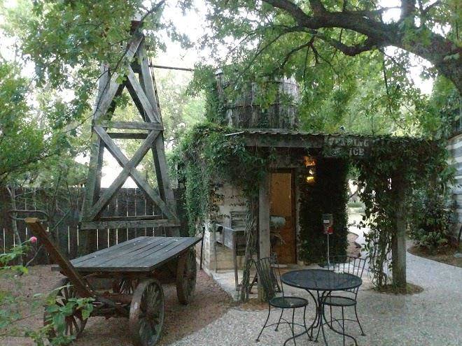 Cotton gin restaurant & lodging