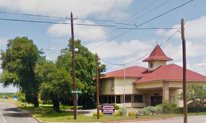 Fredericksburg hill country hotel