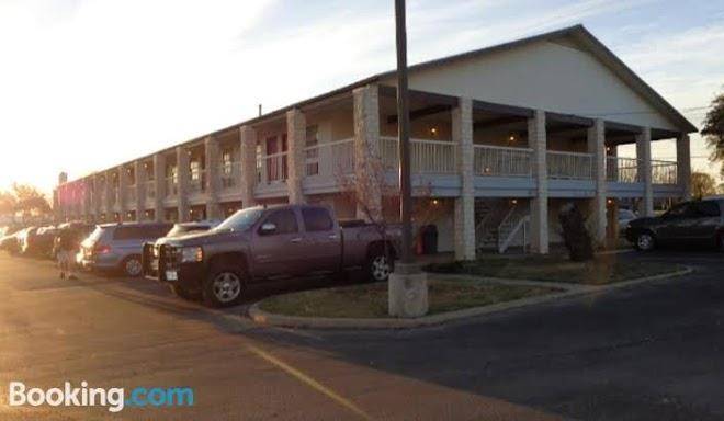 Windcrest inn and suites