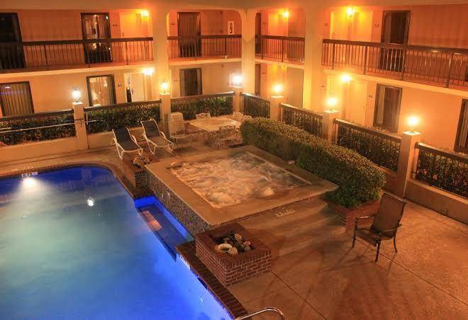 Days Inn By Wyndham Longview South Image