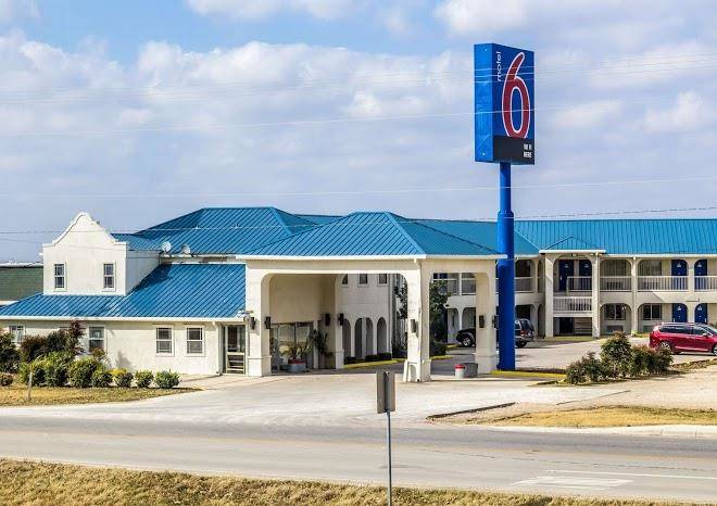 Motel 6 seguin tx