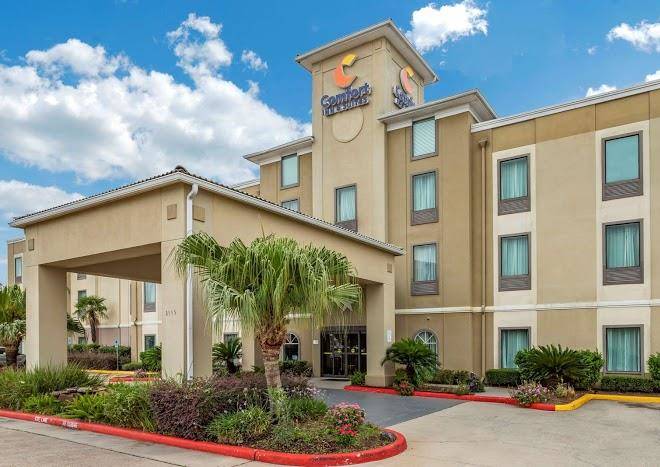 Comfort inn & suites fm1960 champions