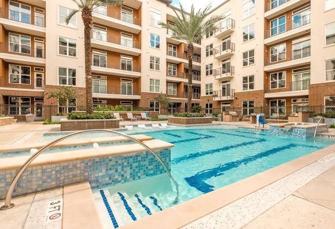 Crashpad Downtown Houston Image