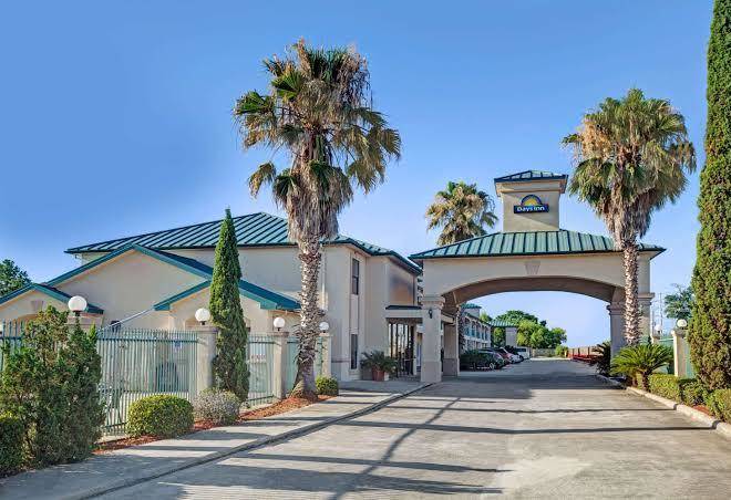 Days inn by wyndham houston