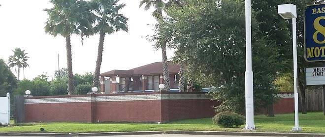 Easy 8 Motel Image