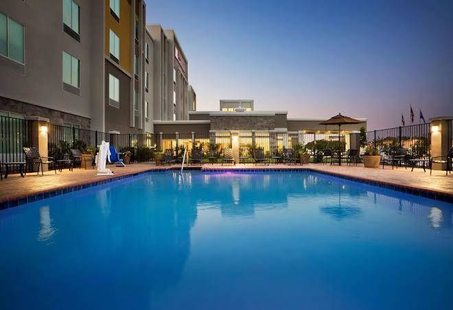 Hilton Garden Inn Houston Baytown Image